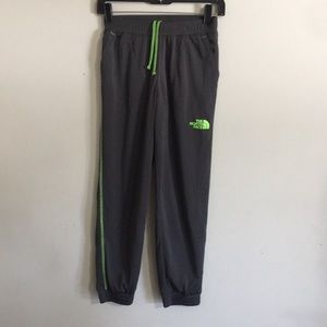 boys grey north face joggers